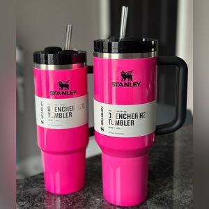 40oz NEON PINK AND BLACK STANLEY